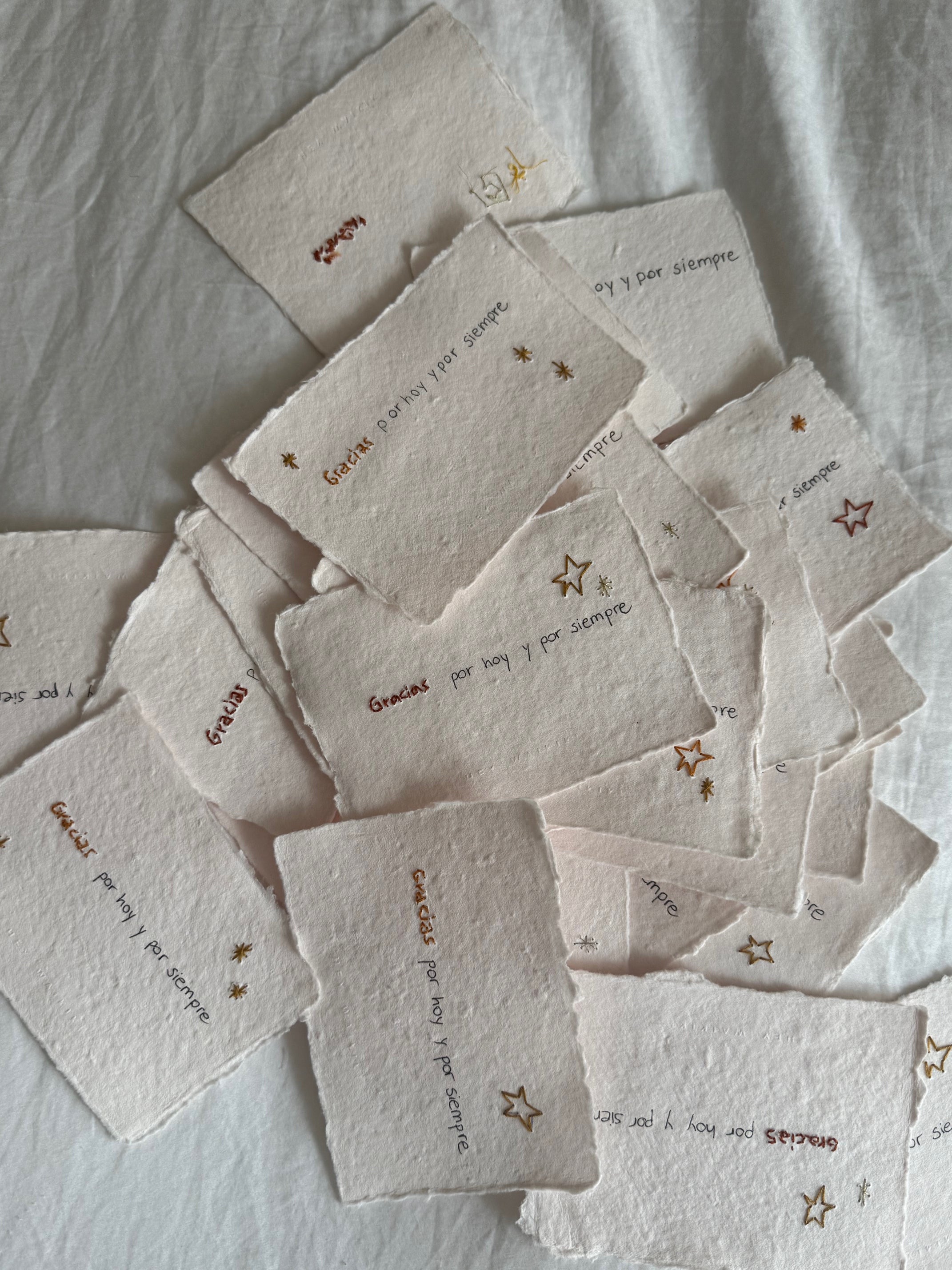 Tarjetas bordadas a mano