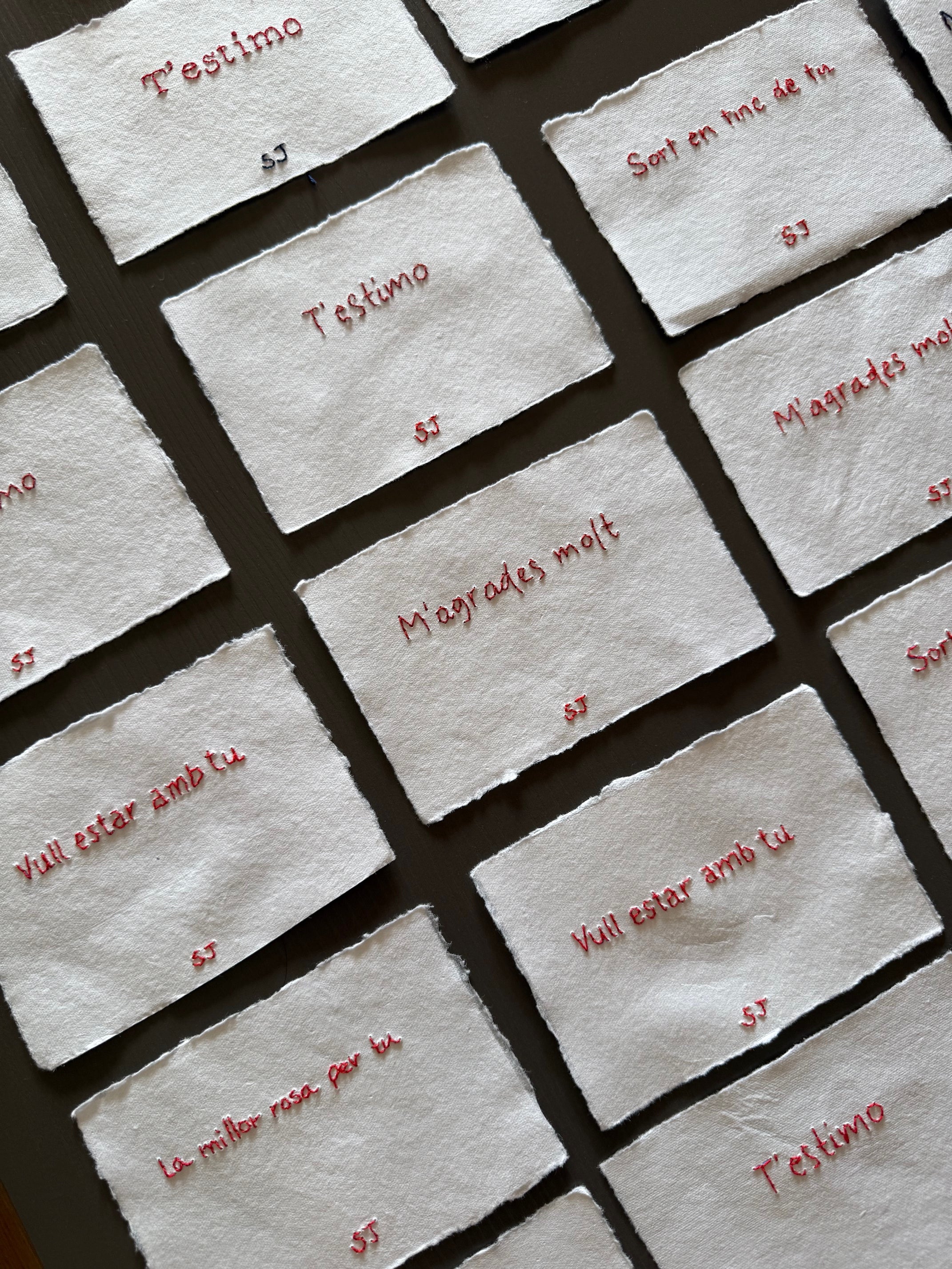 Tarjetas bordadas a mano