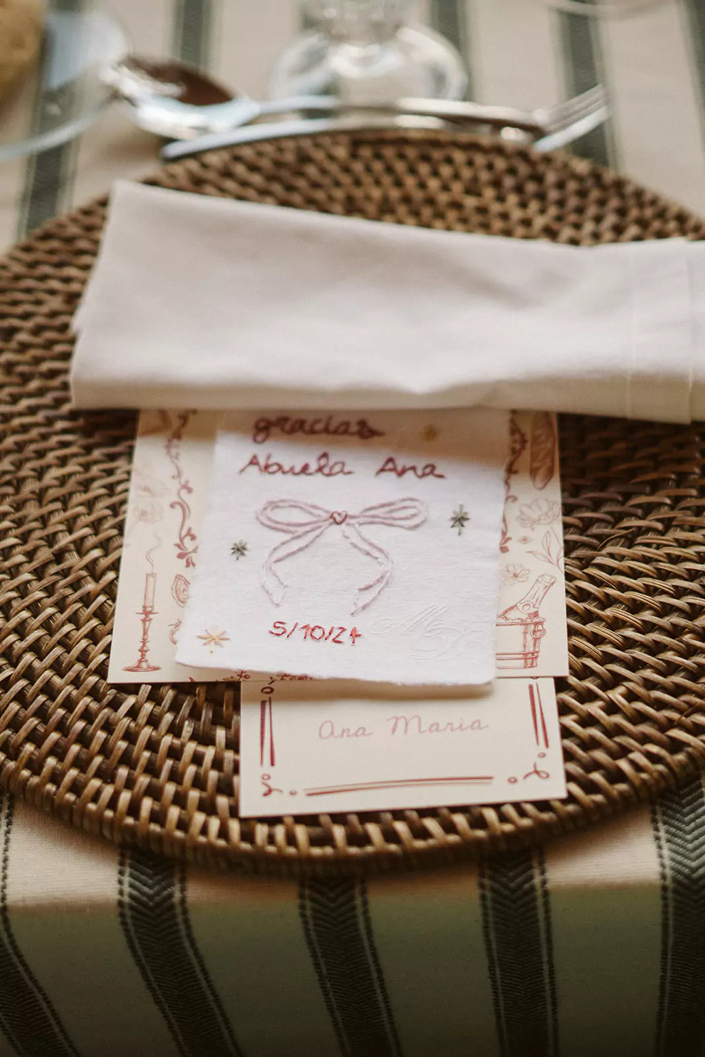 Papelería Bordada a Mano